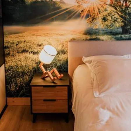 Golf, Bain A Remous, Piscine Et Activites Ludiques : De Luxe Pour 4 Adultes + 2 Enfants - Fr-1-582-368 Vakantiehuis *