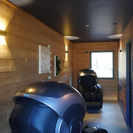 Golf, Bain A Remous, Piscine Et Activites Ludiques : De Luxe Pour 4 Adultes + 2 Enfants - Fr-1-582-368 *