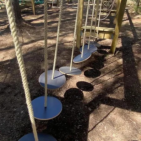 Vakantiehuis Golf, Bain A Remous, Piscine Et Activites Ludiques : De Luxe Pour 4 Adultes + 2 Enfants - Fr-1-582-368 Le Chambon-sur-Lignon