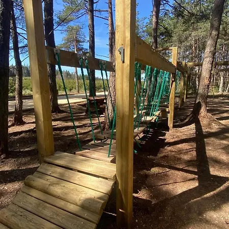 Séjour à la campagne Golf, Bain à Remous, Piscine Et Activités Ludiques : De Luxe Pour 4 Adultes + 2 Enfants - Fr-1-582-368