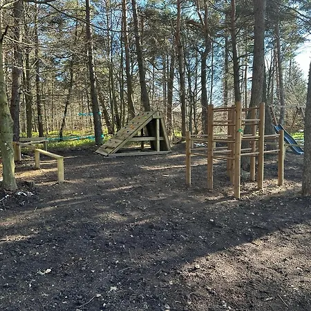 Vakantiehuis Golf, Bain A Remous, Piscine Et Activites Ludiques : De Luxe Pour 4 Adultes + 2 Enfants - Fr-1-582-368 Le Chambon-sur-Lignon