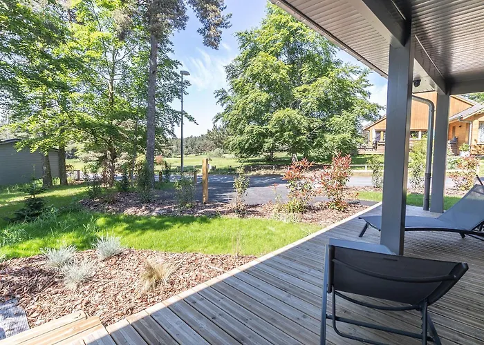 Golf, Bain A Remous, Piscine Et Activites Ludiques : De Luxe Pour 4 Adultes + 2 Enfants - Fr-1-582-368 *